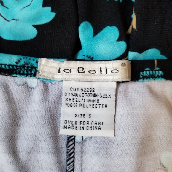 Hawaiian Halter Dress - Picture 3 of 4